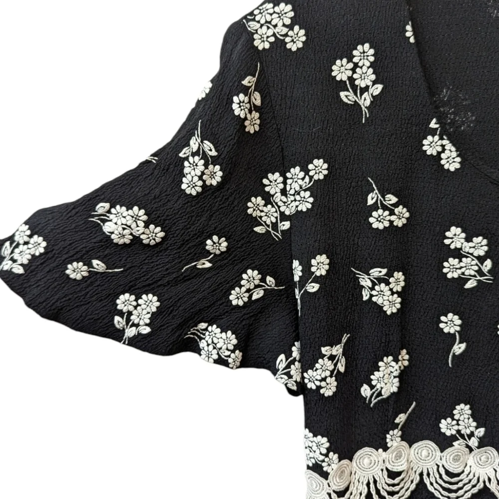 ULTRA Dress NY White Floral & Embroidery on Black Tie-Behind Plus Dress (18) - Picture 4 of 6